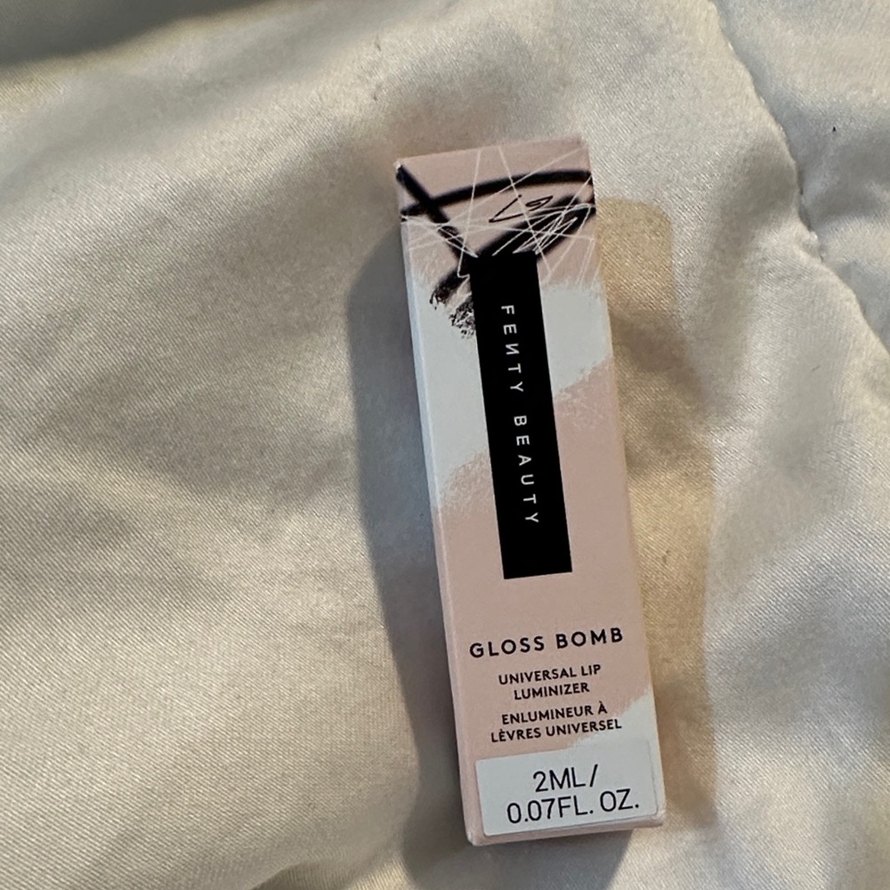 Fenty Beauty Gloss Bomb - Universal Lip Luminizer